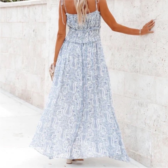 | vici • made you look paisley smocked tie strap maxi dress • medium | - Picture 3 of 17